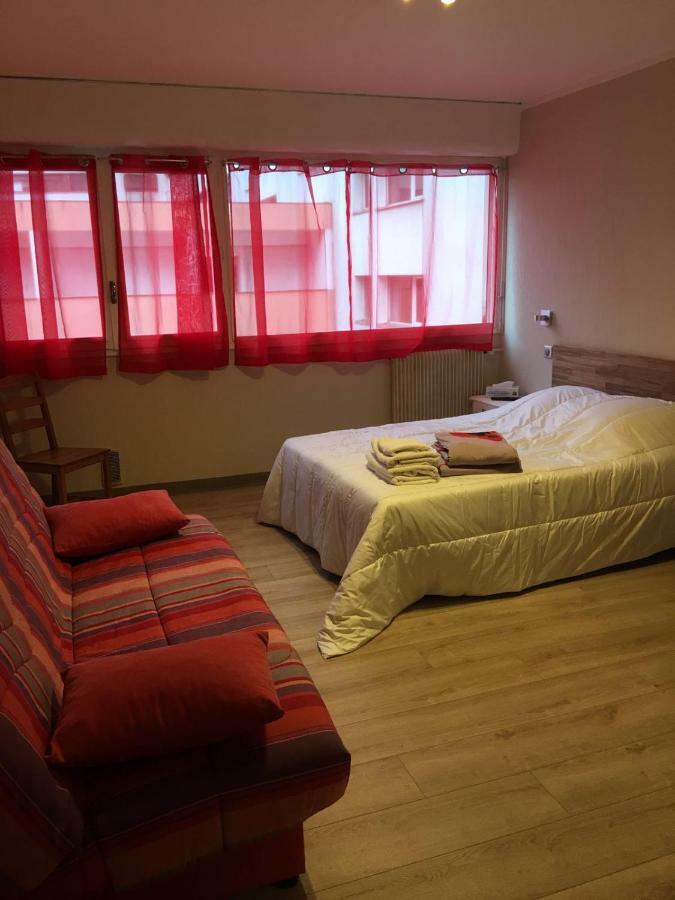 Appartements Boulevard Des Pyrenees Pau Ngoại thất bức ảnh